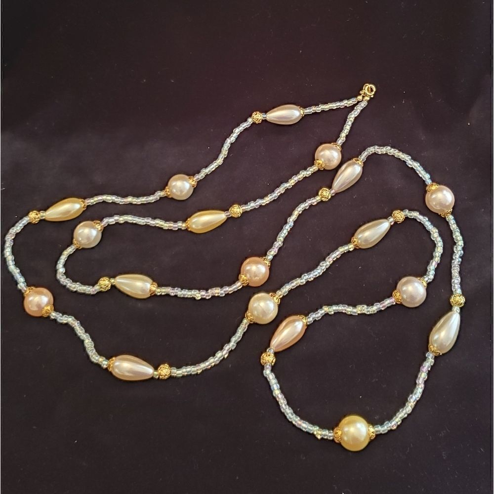 NIB Vintage Avon Pearly Pastel Rope Necklace - 54"